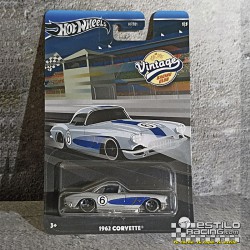 Hot Wheels 1962 Corvette - Vintage Racing Club