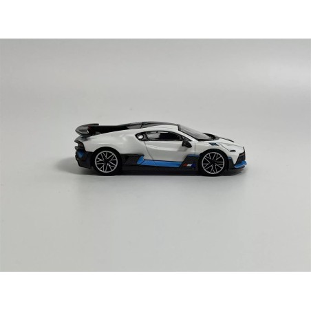 Mini GT Bugatti Divo - white