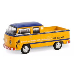 Greenlight 1977 Volkswagen Type 2 Double Cab Pickup "Doka" - Club Vee-dub series 19