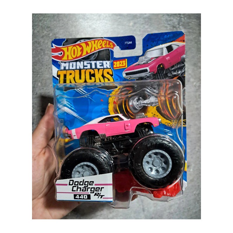 Hot Wheels Monster Trucks Dodge Charger R/T